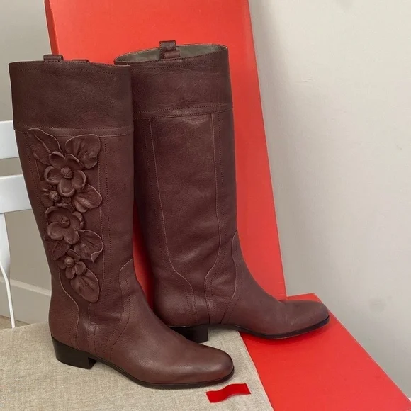 Valentino Garavani Brown Leather Floral Appliqué Boots | Size 39 1/2 - Picture 2 of 10